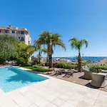 Le Clos D\'Azur